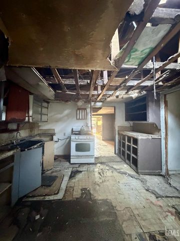 600 Lawson Road, Bakersfield, CA 93307