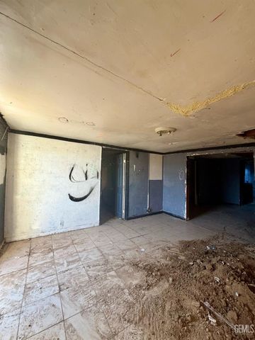 600 Lawson Road, Bakersfield, CA 93307