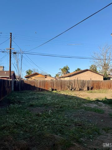 600 Lawson Road, Bakersfield, CA 93307