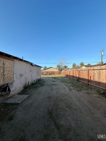 600 Lawson Road, Bakersfield, CA 93307