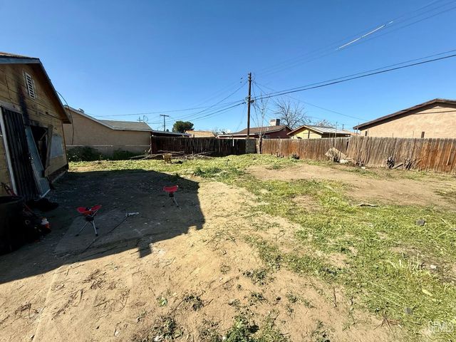 600 Lawson Road, Bakersfield, CA 93307