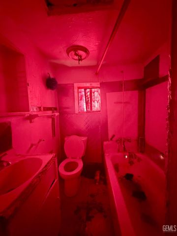 600 Lawson Road, Bakersfield, CA 93307