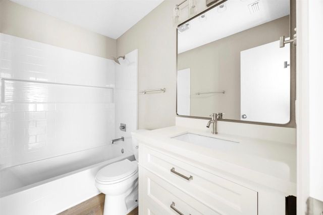 6023 Guilia Drive, Grand Prairie, TX 75052