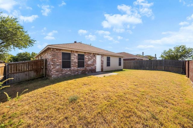 6023 Guilia Drive, Grand Prairie, TX 75052