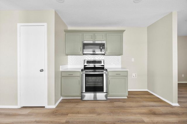 6023 Guilia Drive, Grand Prairie, TX 75052