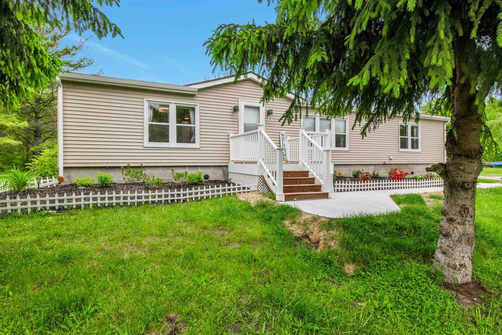 1371 Sturdevant Street, Kimball Twp, MI 48074