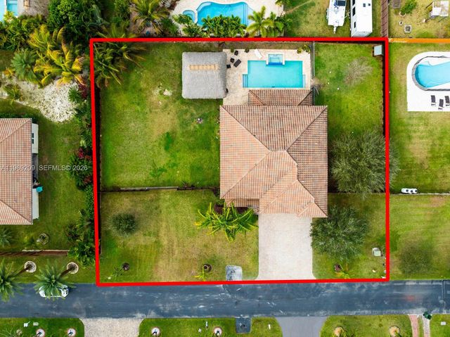 2152 NW 16th Ter, Homestead, FL 33030