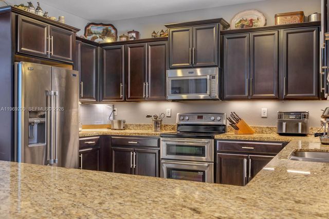 2152 NW 16th Ter, Homestead, FL 33030