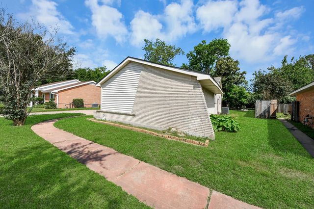 4710 Lotus Street, Houston, TX 77045