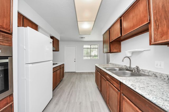 4710 Lotus Street, Houston, TX 77045