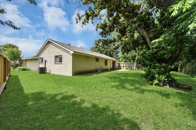 4710 Lotus Street, Houston, TX 77045