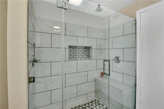 2550 W Rowland Avenue, Anaheim, CA 92804