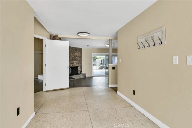 2550 W Rowland Avenue, Anaheim, CA 92804