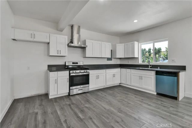 2550 W Rowland Avenue, Anaheim, CA 92804