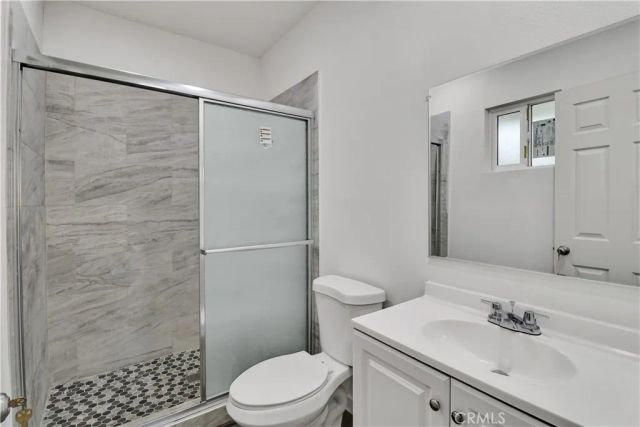 2550 W Rowland Avenue, Anaheim, CA 92804