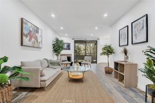 13331 Moorpark Street 206, Sherman Oaks, CA 91423