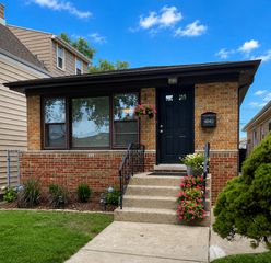 4840 W Gunnison Street, Chicago, IL 60630