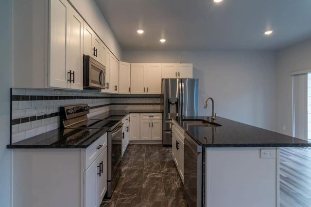 12402 E Broadway Ave, Spokane Valley, WA 99216