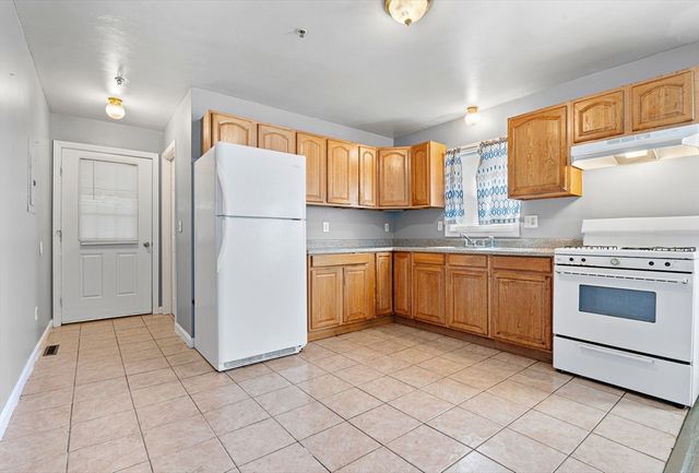 20 Fulton St 1, Brockton, MA 02301
