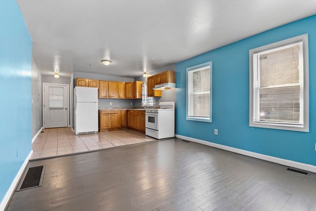 20 Fulton St 1, Brockton, MA 02301