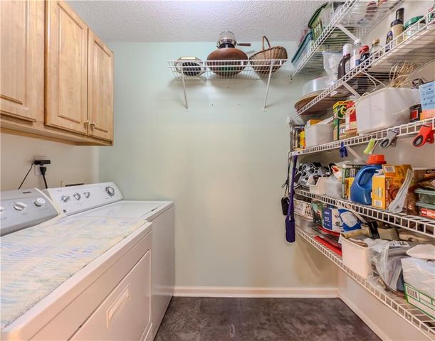 2374 Laurelfield Drive, Grayson, GA 30017