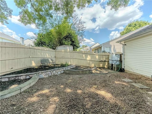 2374 Laurelfield Drive, Grayson, GA 30017