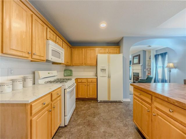 2374 Laurelfield Drive, Grayson, GA 30017