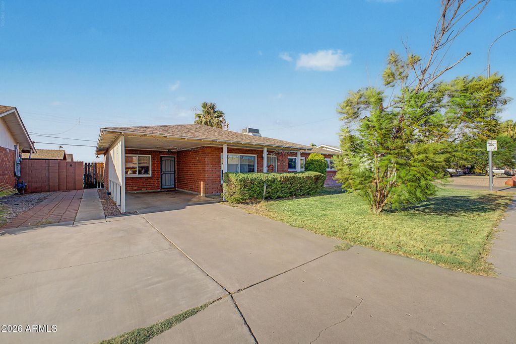 4250 W KEIM Drive, Phoenix, AZ 85019 — photo 3