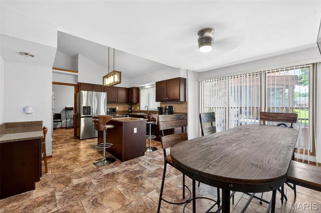 4025 Barington Court, Florissant, MO 63034