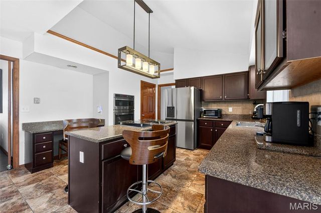 4025 Barington Court, Florissant, MO 63034