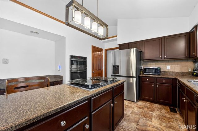 4025 Barington Court, Florissant, MO 63034