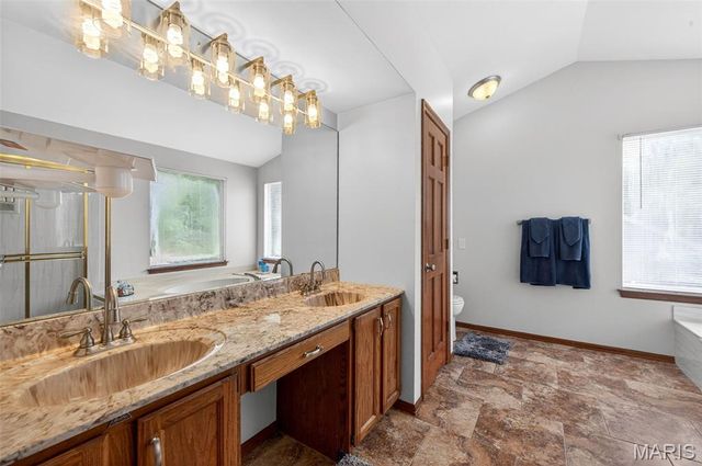 4025 Barington Court, Florissant, MO 63034