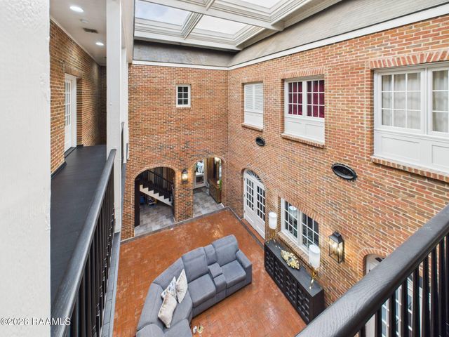 103 Riviera Court, Broussard, LA 70518