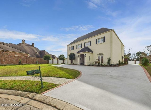 103 Riviera Court, Broussard, LA 70518