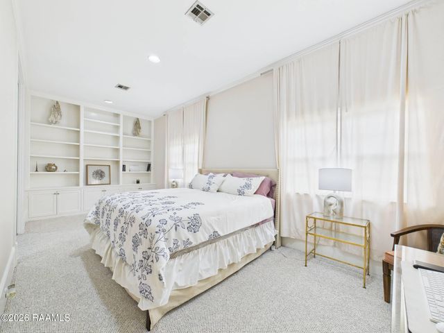 103 Riviera Court, Broussard, LA 70518