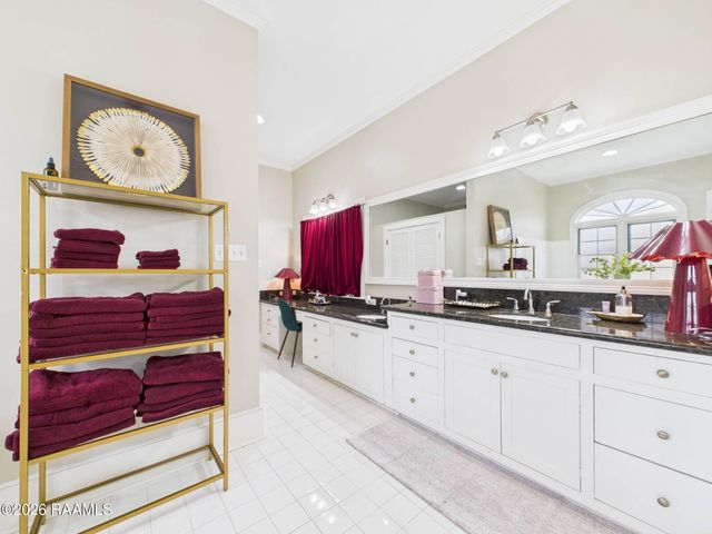 103 Riviera Court, Broussard, LA 70518