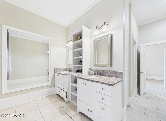 103 Riviera Court, Broussard, LA 70518