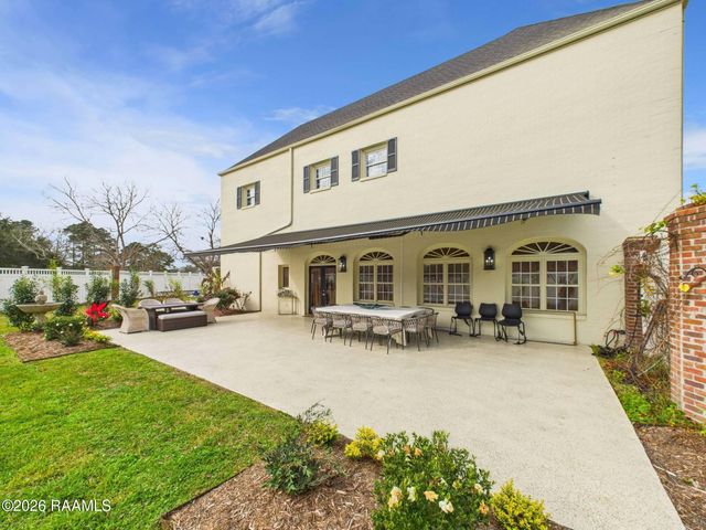 103 Riviera Court, Broussard, LA 70518