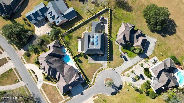 103 Riviera Court, Broussard, LA 70518