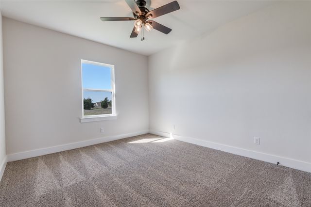 820 Evergreen Way, Nevada, TX 75173