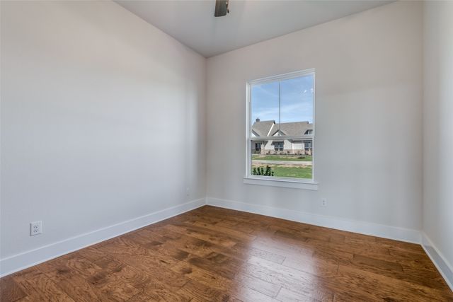 820 Evergreen Way, Nevada, TX 75173