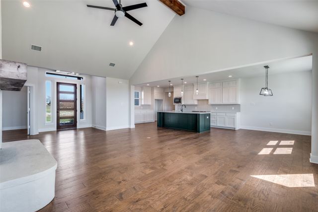 820 Evergreen Way, Nevada, TX 75173