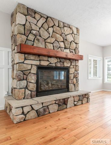 1222 W 90 S, Blackfoot, ID 83221