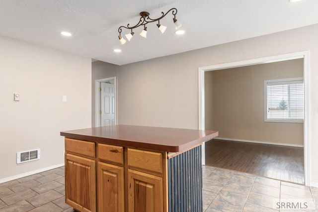 1222 W 90 S, Blackfoot, ID 83221