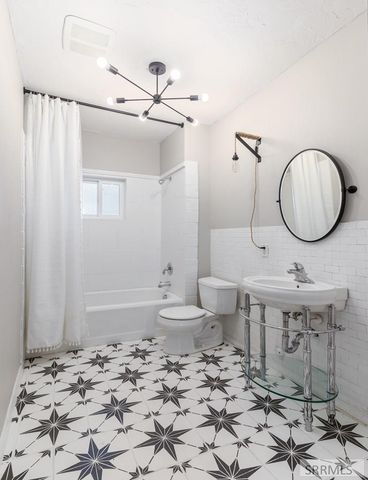 1222 W 90 S, Blackfoot, ID 83221