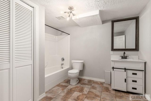 1222 W 90 S, Blackfoot, ID 83221