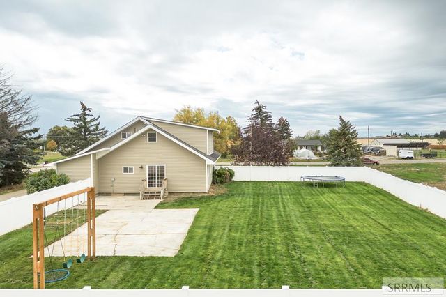 1222 W 90 S, Blackfoot, ID 83221