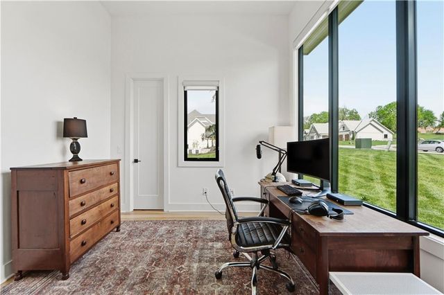 7300 NW Pampas Lane, Parkville, MO 64152