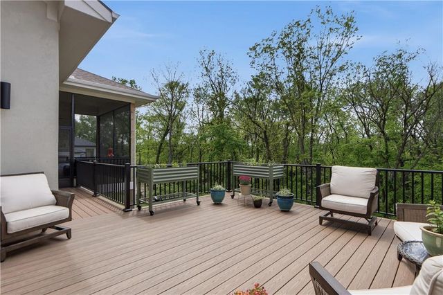 7300 NW Pampas Lane, Parkville, MO 64152
