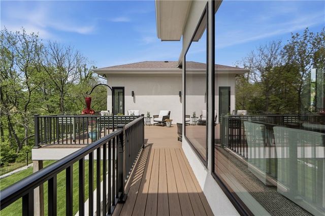 7300 NW Pampas Lane, Parkville, MO 64152